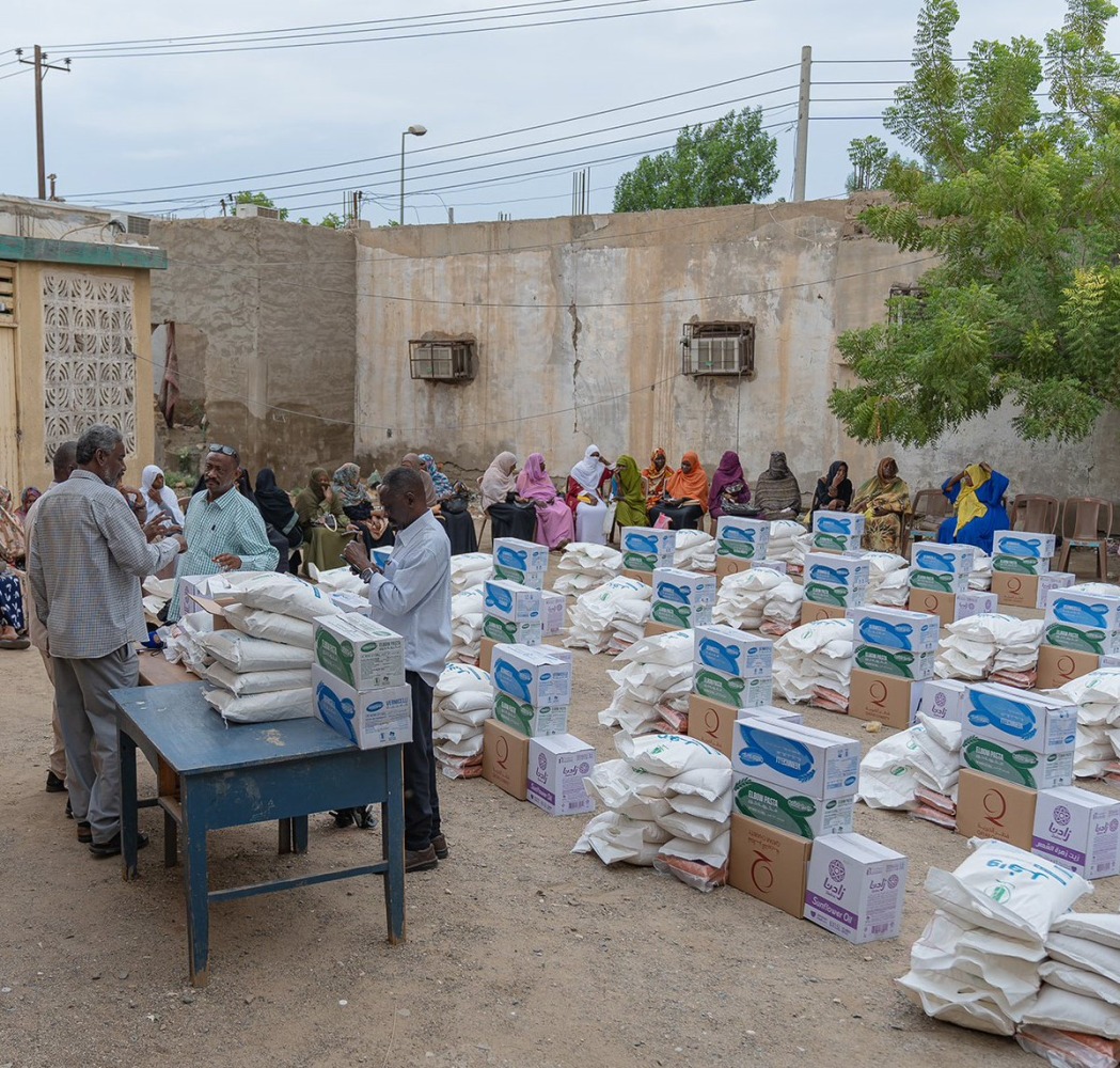 
                                        قطر الخيرية" توزع مساعدات غذائية للأيتام المكفولين بشرق السودان"
                                