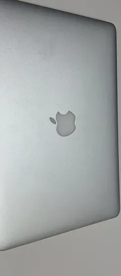 جهاز ماك بوك إير 2013  جديد لم يستخدم MacBook Air for sale   يوجد له فاتورة - ذاكرة خارجية مجانية