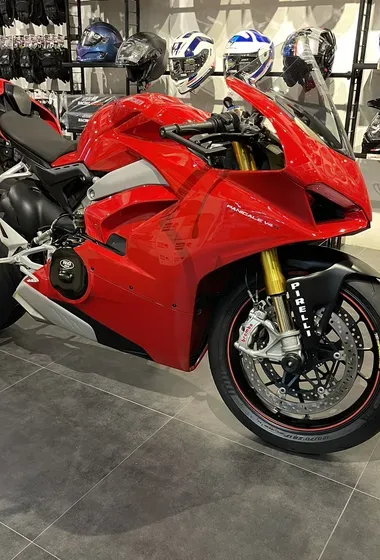 Ducati v4s