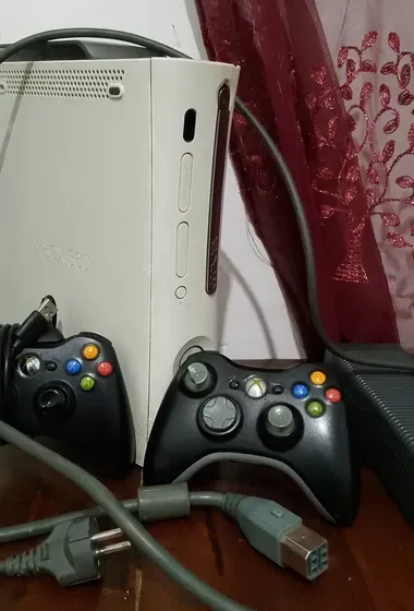 Xbox 360 للبيع