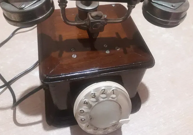 Téléphone ancien 1910