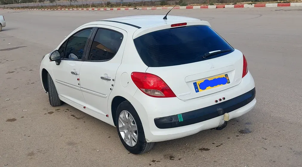 Peugeot 207 ess 1.4 simple