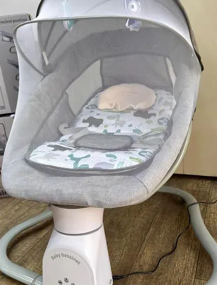 Balancelle électrique Baby Bassinet 3 en 1,avec télécommande et bluetooth