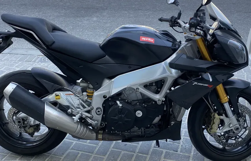 Aprilia Tuono V4