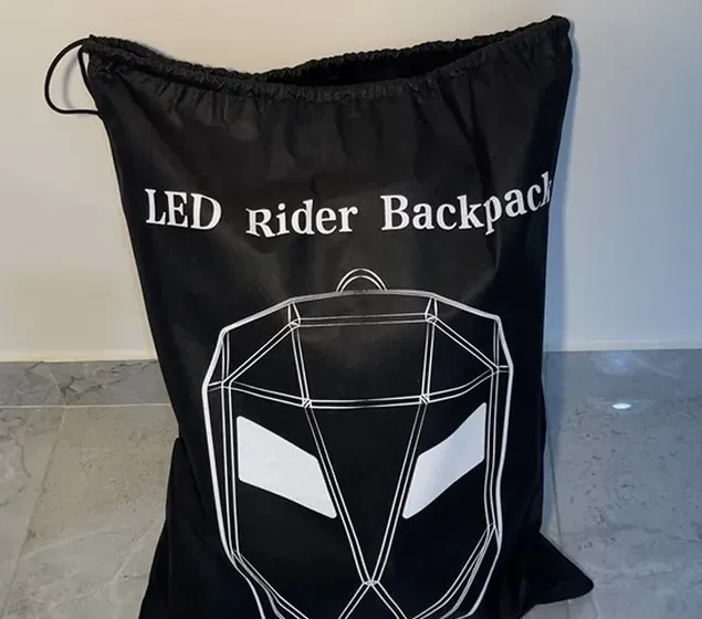 حقيبة  راكبي الدراجات  Rider Back Pack للبيع يتم التحكم الكامل بها عن طريق تطبيق الموبايل