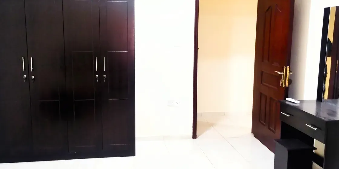 Rooms for rent to executive bachelor's in Bin mohamud and al sadd for 2300