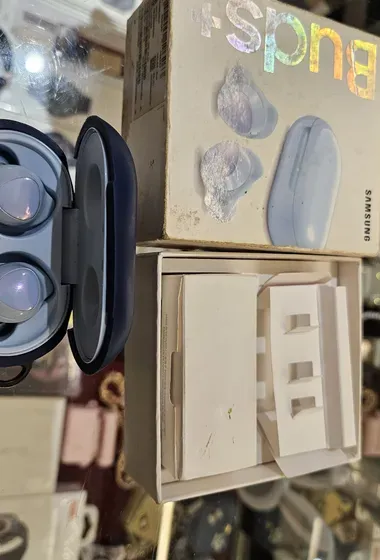 Samsung Galaxy buds+ سماعات