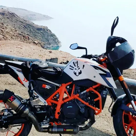 KTM duke 690 R1 كي تي ام ديوك 690 ار1