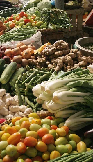 vegetables and fruits shop  delivery available  20 SAR