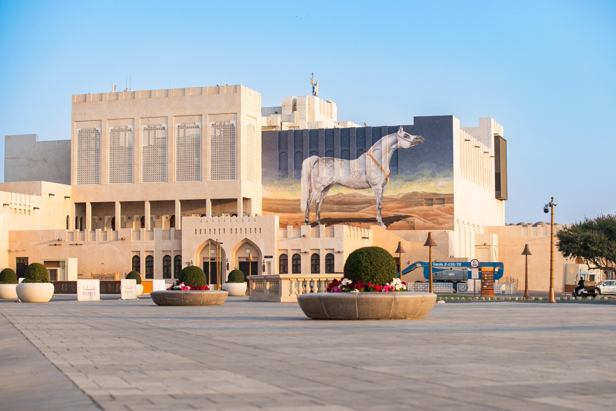 
                                        تدشين جدارية تجسد جمال وعراقة الخيل العربية الأصيلة بكتارا
                                