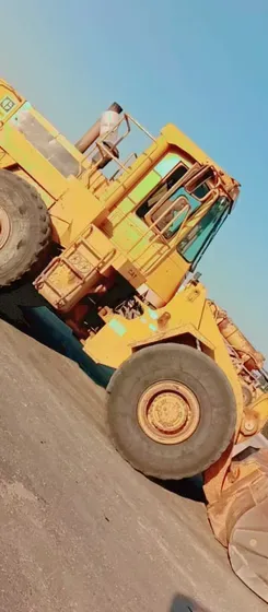 (شيول- كات 966D للإيجار) CAT Loader 966D caterpillar for Rent