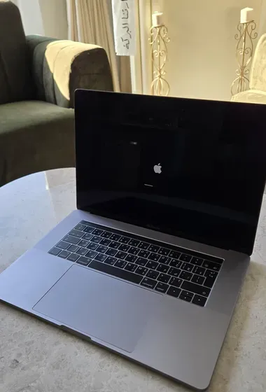 Apple MacBook Pro 15" 2018 (Mid-2017) with Touch Bar and upgraded graphic card from factory