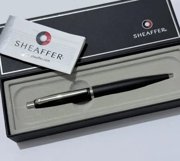 للبيع قلم Sheaffer فاخر اسود لاكر – جديد تماماً وغير مستعمل