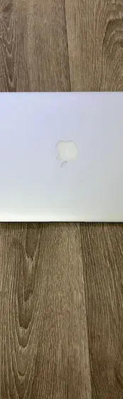 Macbook Air نظيف جدا