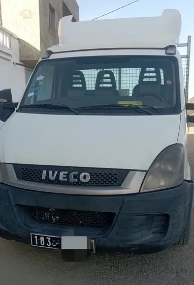 Iveco 35s13 للبيع