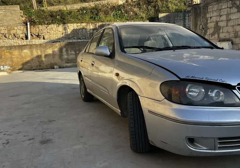 Nissan sunny 2003