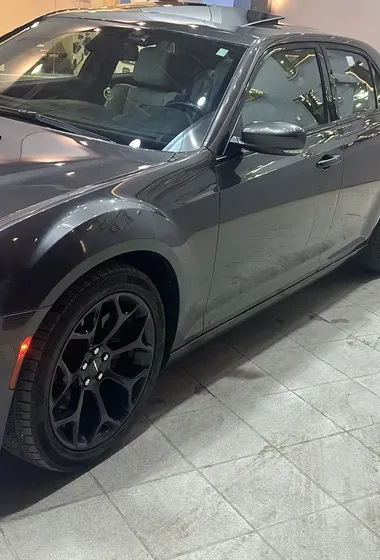 كرايسلر 300S 2020  محرك V8 5.7L HEMI  فل كامل  نظيفة جداً